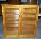 What a nice display cabinet!