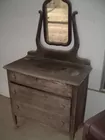 HUNTER'S AUCTION SERVICE- DRESSER