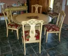 Table w/six chairs