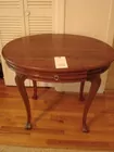 VICTORIAN WALNUT OVAL TABLE W/DRAWER