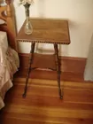 OAK LAMP TABLE