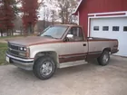 4x4 Chevy Pick-up Truck