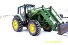 2004 John Deere 7320 tractor w/loader