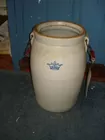 6 GAL CHURN W/ WOODEN HANDLES
