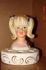blond lipstick holder