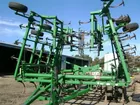 2007 John Deere 2210 45 1/2 ft. Field Cultivator