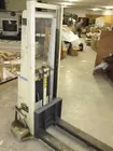 Crown electric 1500lb lift