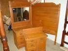 NICE 3 Pcs OAK BED ROOM SUITE W/HI BACK