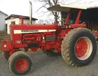 Int. 1456 Turbo tractor w/enclosure
