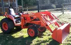 Kubota B7800 tractor