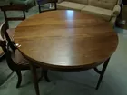 SUPER MAHOGANY DINNING TABLE W/2 LEAVES