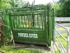 Powder River Hydraulic Squeeze Chute
