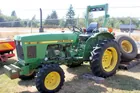 John Deere 850 Tractor