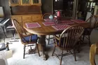 beautiful table 4 leaves 6 chairs
