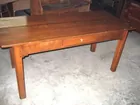 one drawer pine table
