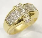 18K Ring with Princess-cut Diamonds