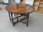 Drop leaf table