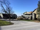 5 bedroom, 1½ bath home 3-stall horsebar