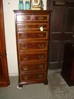 LINNEN CHEST
