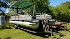1986 Sun Tracker 24 Party Barge