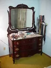 Serpentine dresser