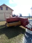 New Holland 575 Baler