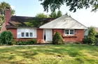 Brick & Vinyl 4-Bedroom House w/ Detached Garage
