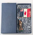 UNMARKED HAND PAINTED LEAD SOLDIER & US FLAG