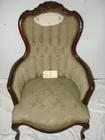 WALNUT VICTORIAN PARLOR CHAIR