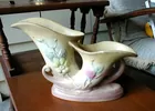 MOYER Auction & Estate Co. * Hull vase